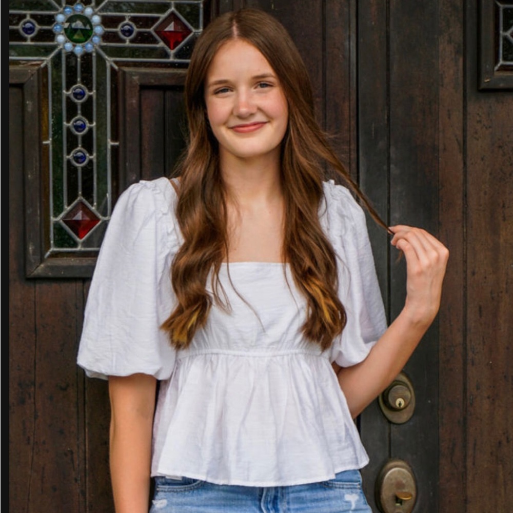 Meet your Posher, Elsha